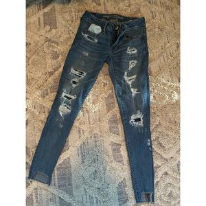 Lot of 2 pairs distressed denim American Eagle size 2 EUC